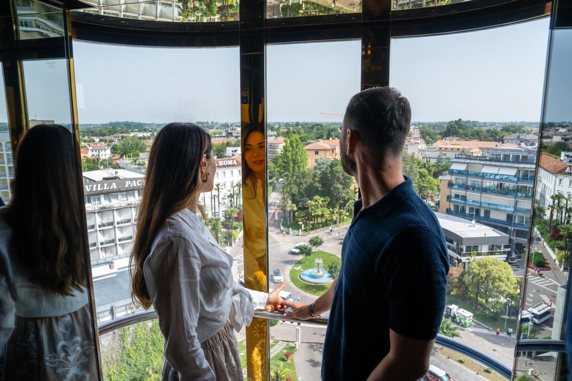 Hotel Panoramic Plaza